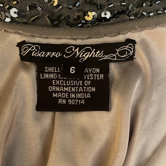 Formal Dress - Picture 4 of 5